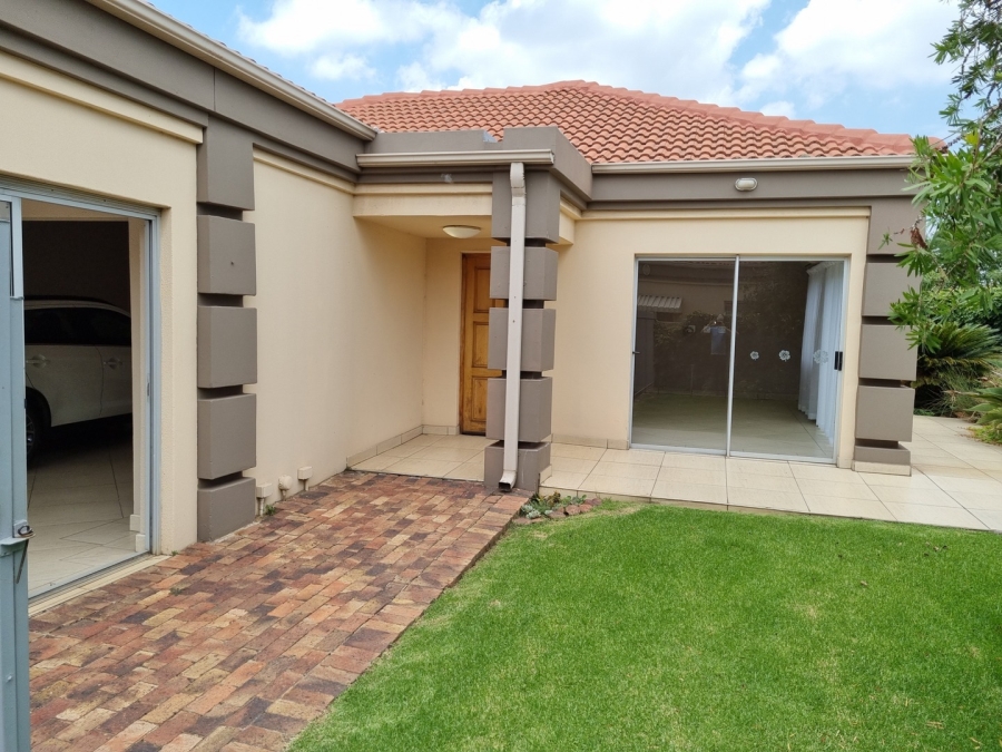 2 Bedroom Property for Sale in Vanderbijlpark SW 1 Gauteng