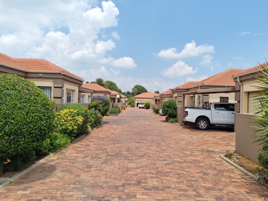 2 Bedroom Property for Sale in Vanderbijlpark SW 1 Gauteng