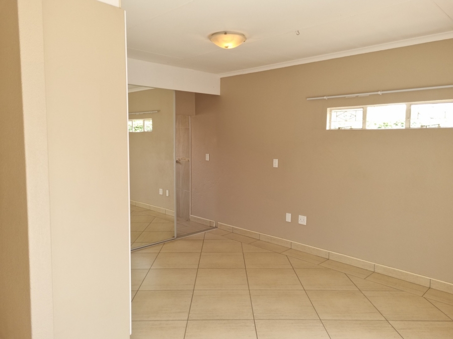 2 Bedroom Property for Sale in Vanderbijlpark SW 1 Gauteng