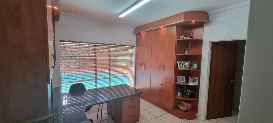 6 Bedroom Property for Sale in Meyerton Ext 6 Gauteng