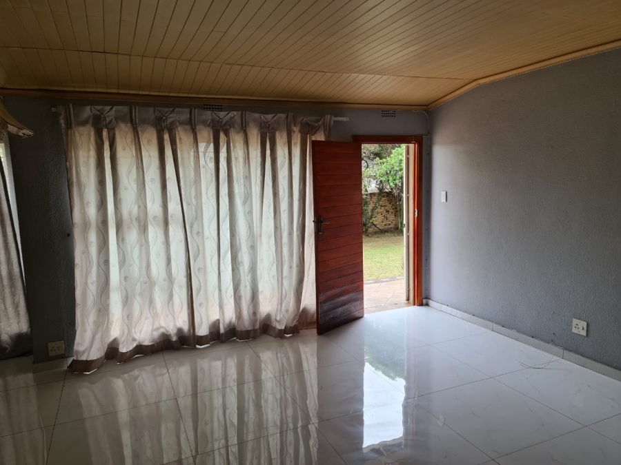 To Let 4 Bedroom Property for Rent in Norkem Park Gauteng