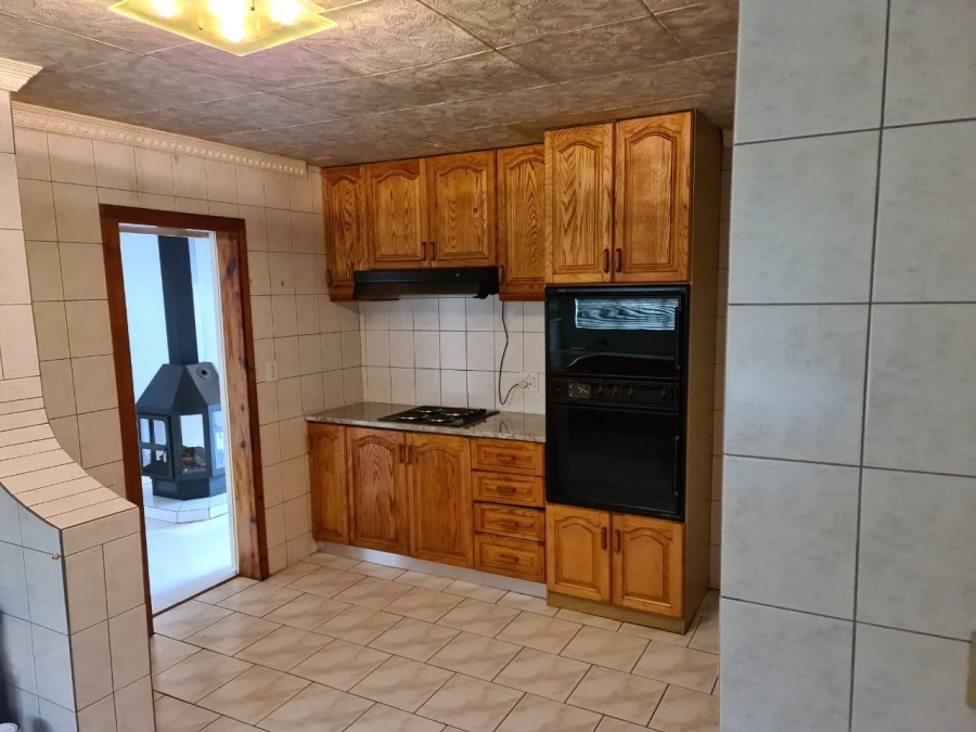 To Let 4 Bedroom Property for Rent in Norkem Park Gauteng