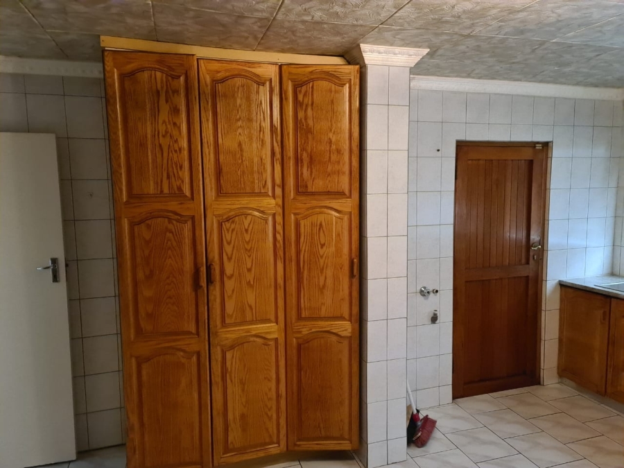 To Let 4 Bedroom Property for Rent in Norkem Park Gauteng