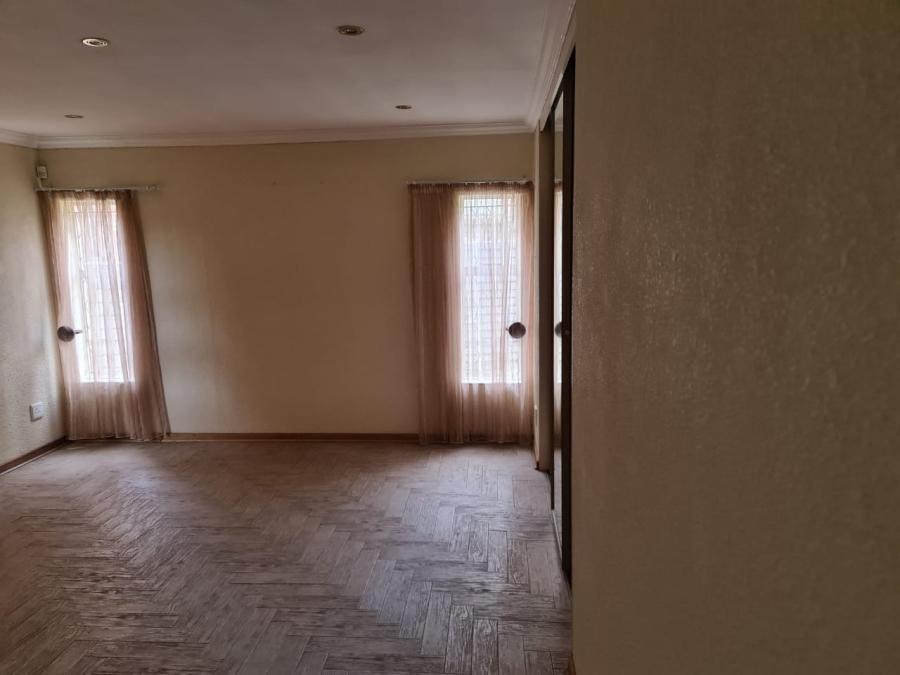 To Let 4 Bedroom Property for Rent in Norkem Park Gauteng