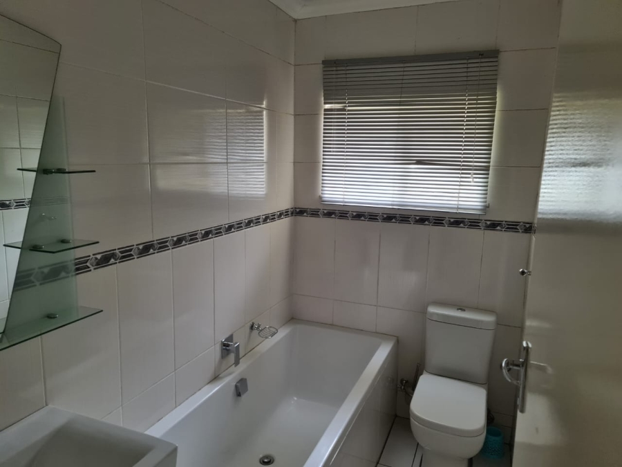 To Let 4 Bedroom Property for Rent in Norkem Park Gauteng