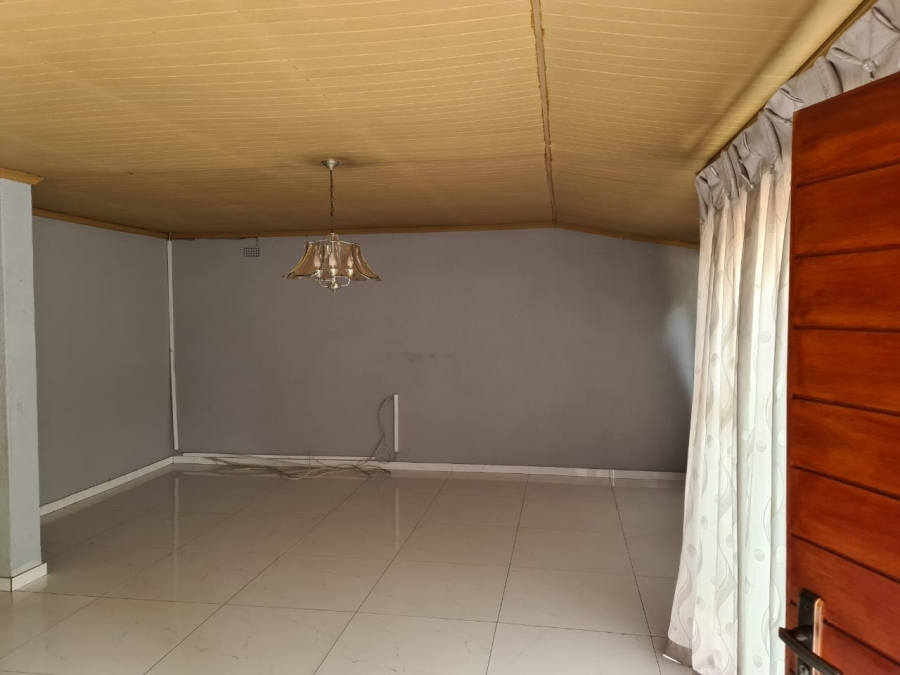 To Let 4 Bedroom Property for Rent in Norkem Park Gauteng