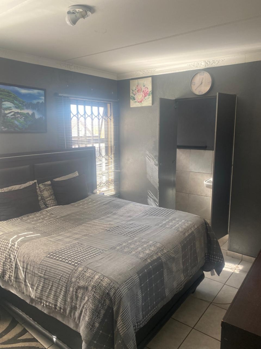 2 Bedroom Property for Sale in Groblerpark Gauteng