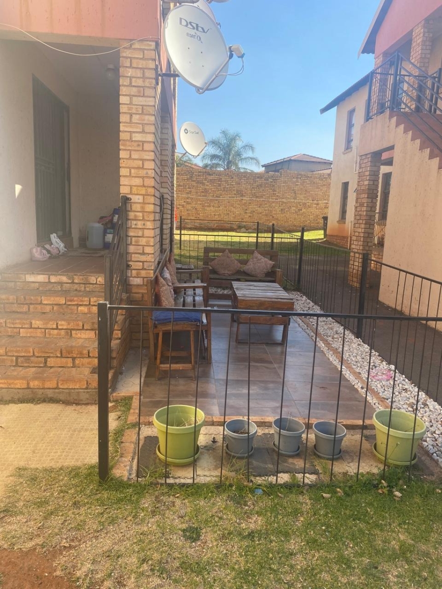 2 Bedroom Property for Sale in Groblerpark Gauteng