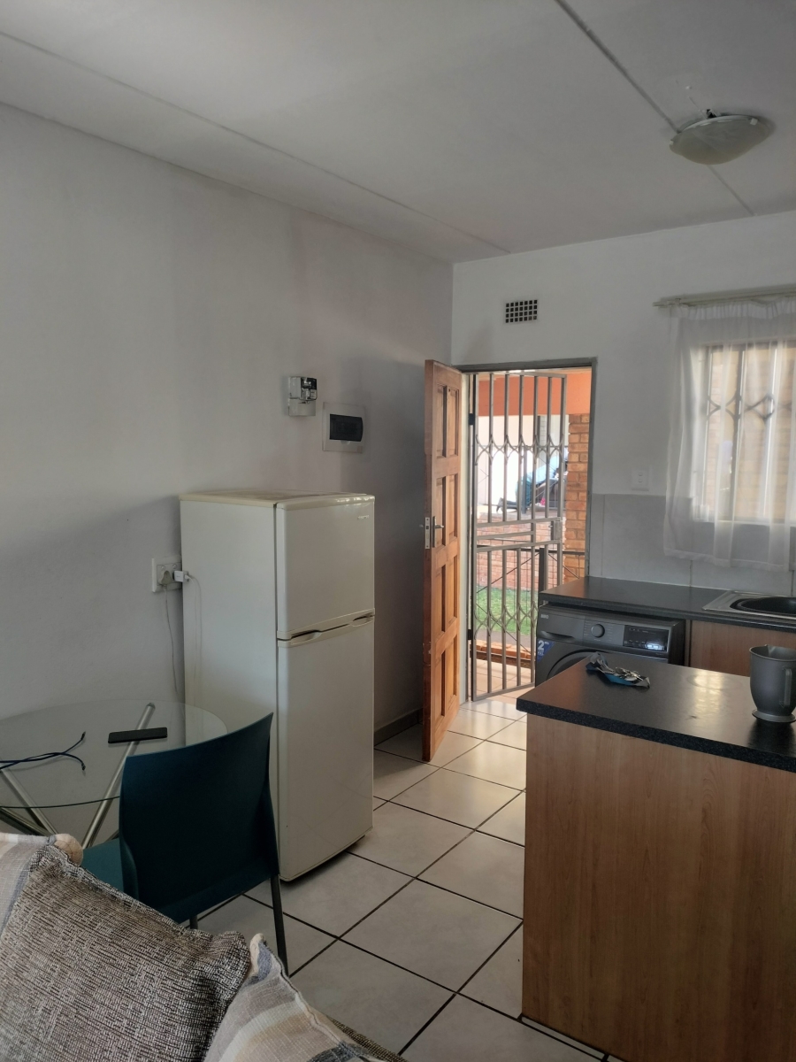 2 Bedroom Property for Sale in Groblerpark Gauteng