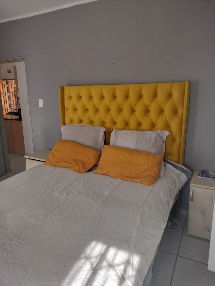 2 Bedroom Property for Sale in Groblerpark Gauteng