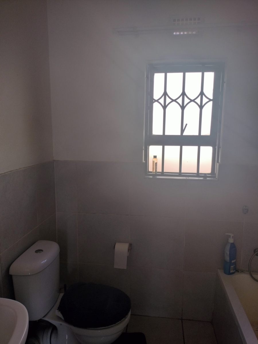 2 Bedroom Property for Sale in Groblerpark Gauteng