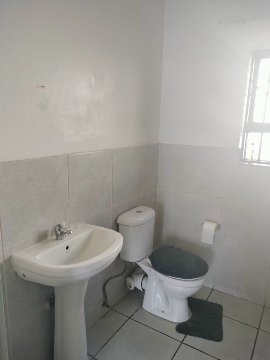 2 Bedroom Property for Sale in Groblerpark Gauteng