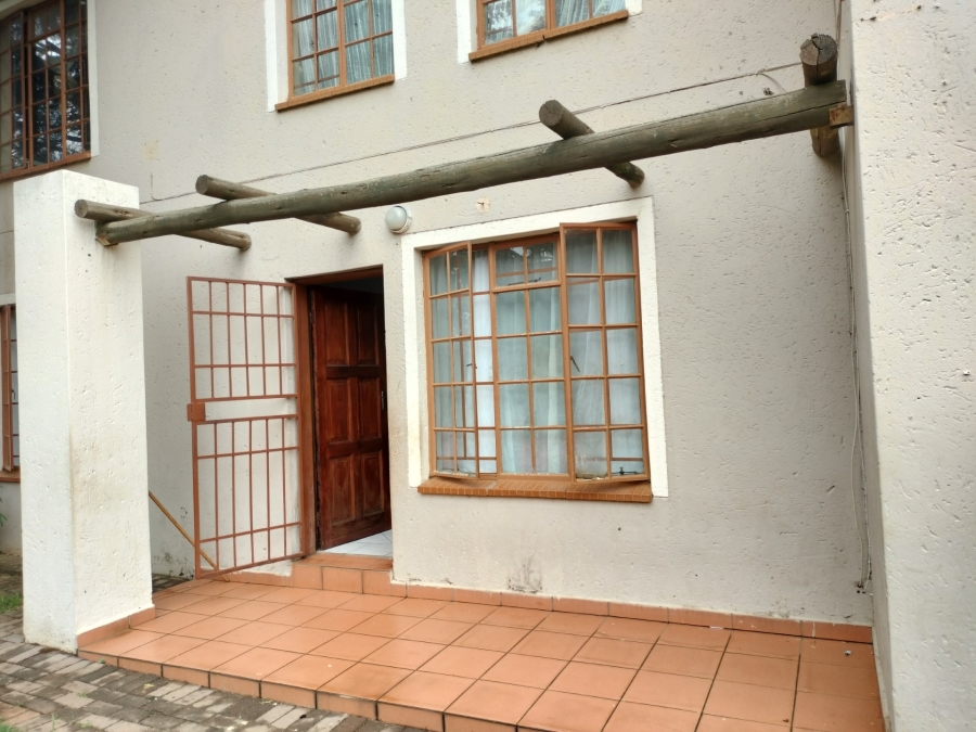 2 Bedroom Property for Sale in Groblerpark Gauteng