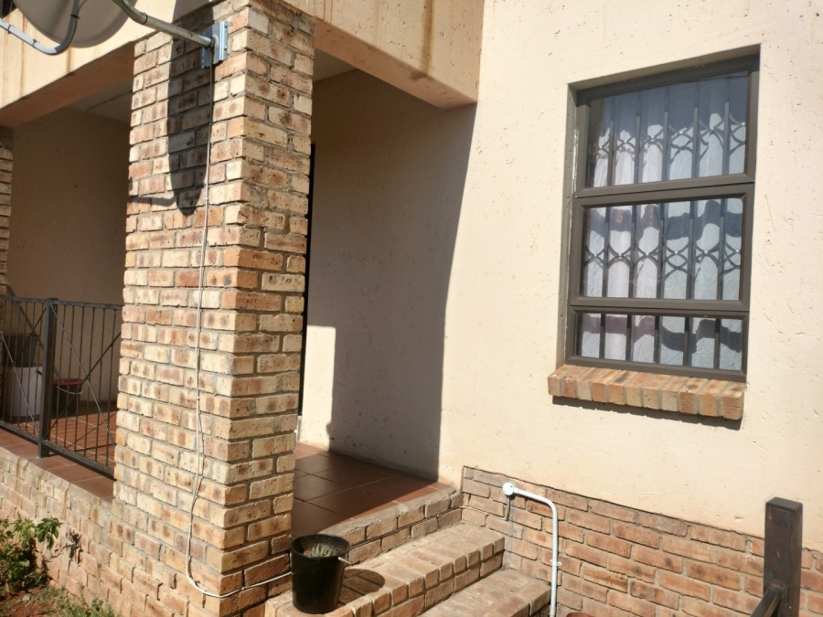 2 Bedroom Property for Sale in Groblerpark Gauteng