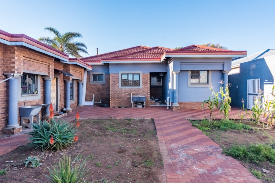 3 Bedroom Property for Sale in Roodepoort North Gauteng