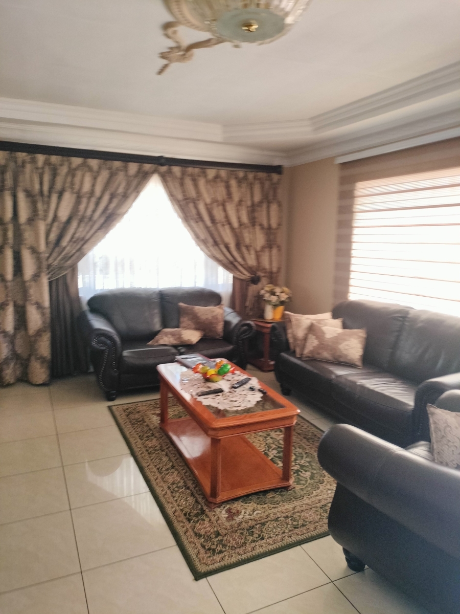 3 Bedroom Property for Sale in Witpoortjie Gauteng