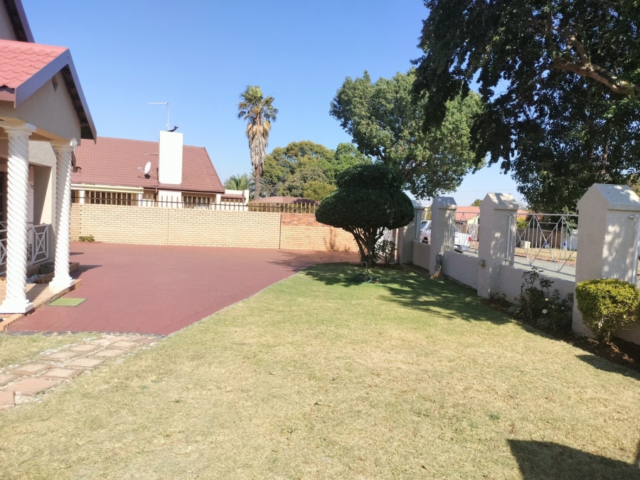 3 Bedroom Property for Sale in Witpoortjie Gauteng