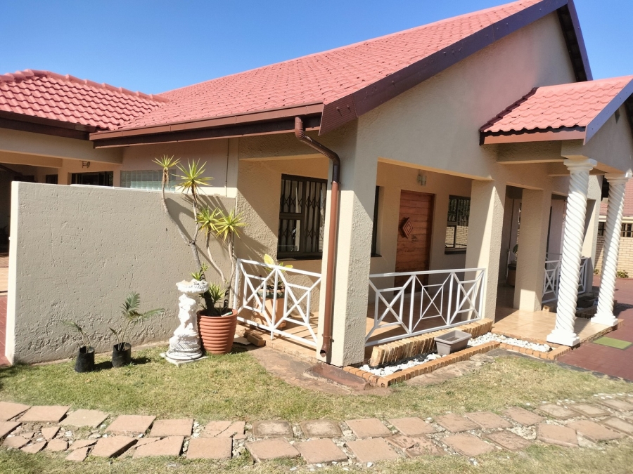 3 Bedroom Property for Sale in Witpoortjie Gauteng