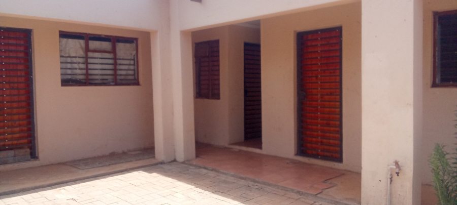 To Let 2 Bedroom Property for Rent in Protea Glen Gauteng