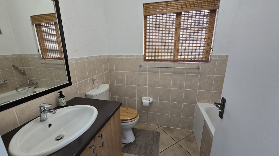 2 Bedroom Property for Sale in Sunninghill Gauteng