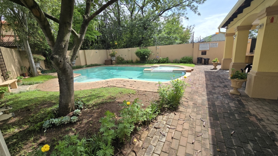 2 Bedroom Property for Sale in Sunninghill Gauteng