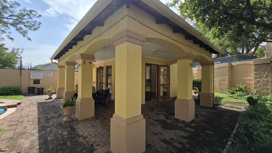 2 Bedroom Property for Sale in Sunninghill Gauteng