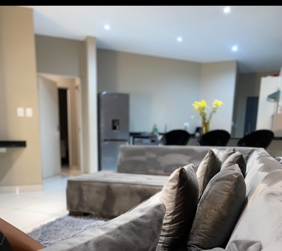 To Let 2 Bedroom Property for Rent in Rivonia Gauteng