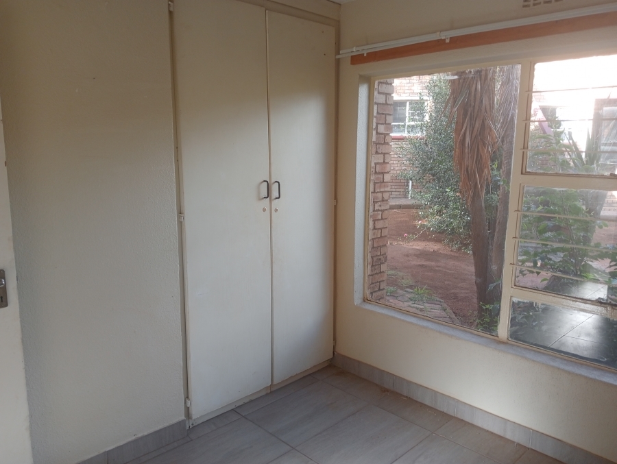 To Let 3 Bedroom Property for Rent in Mindalore Gauteng