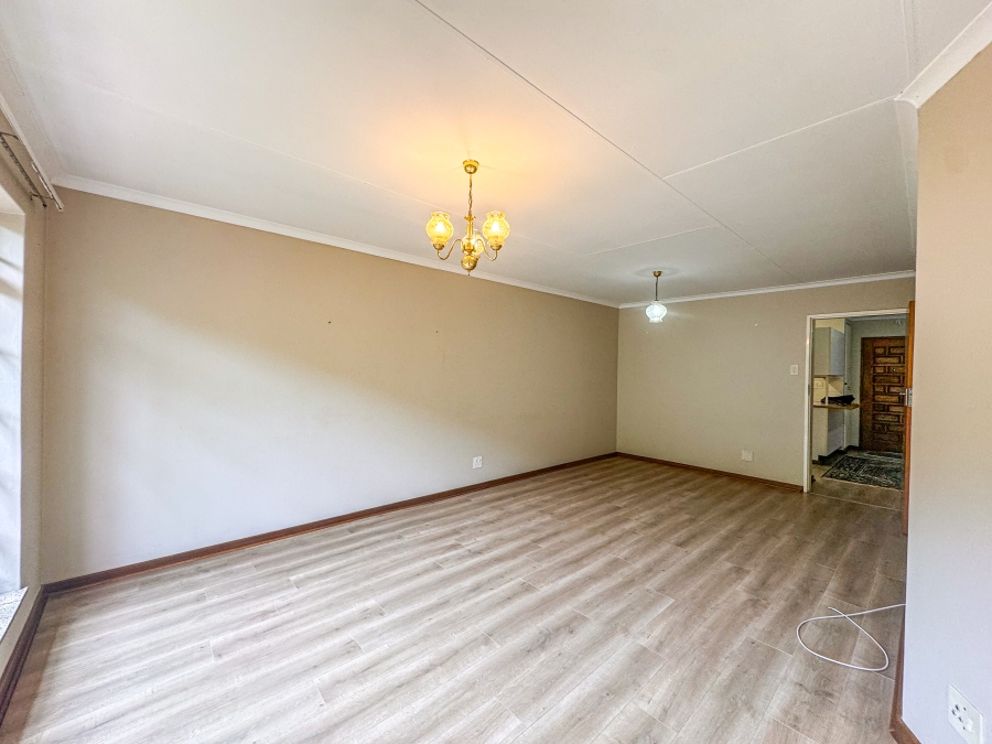 2 Bedroom Property for Sale in Brummeria Gauteng