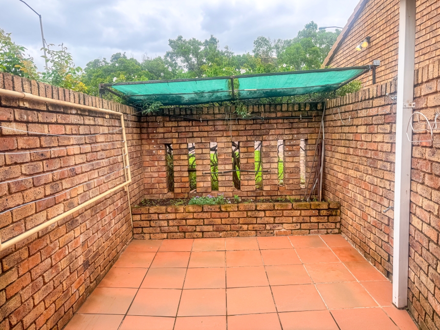 To Let 3 Bedroom Property for Rent in Brummeria Gauteng