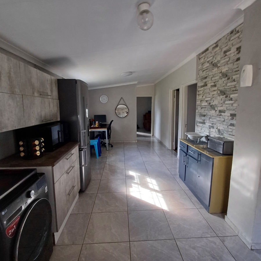 3 Bedroom Property for Sale in Walker Fruit Farms Gauteng