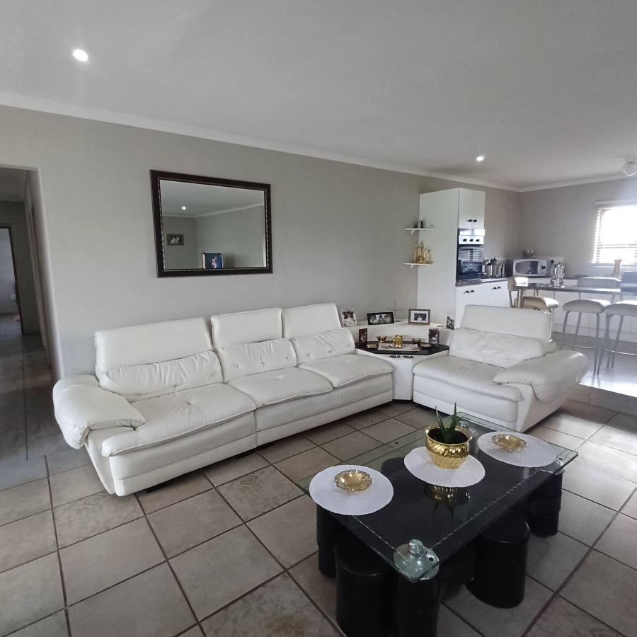 3 Bedroom Property for Sale in Walker Fruit Farms Gauteng