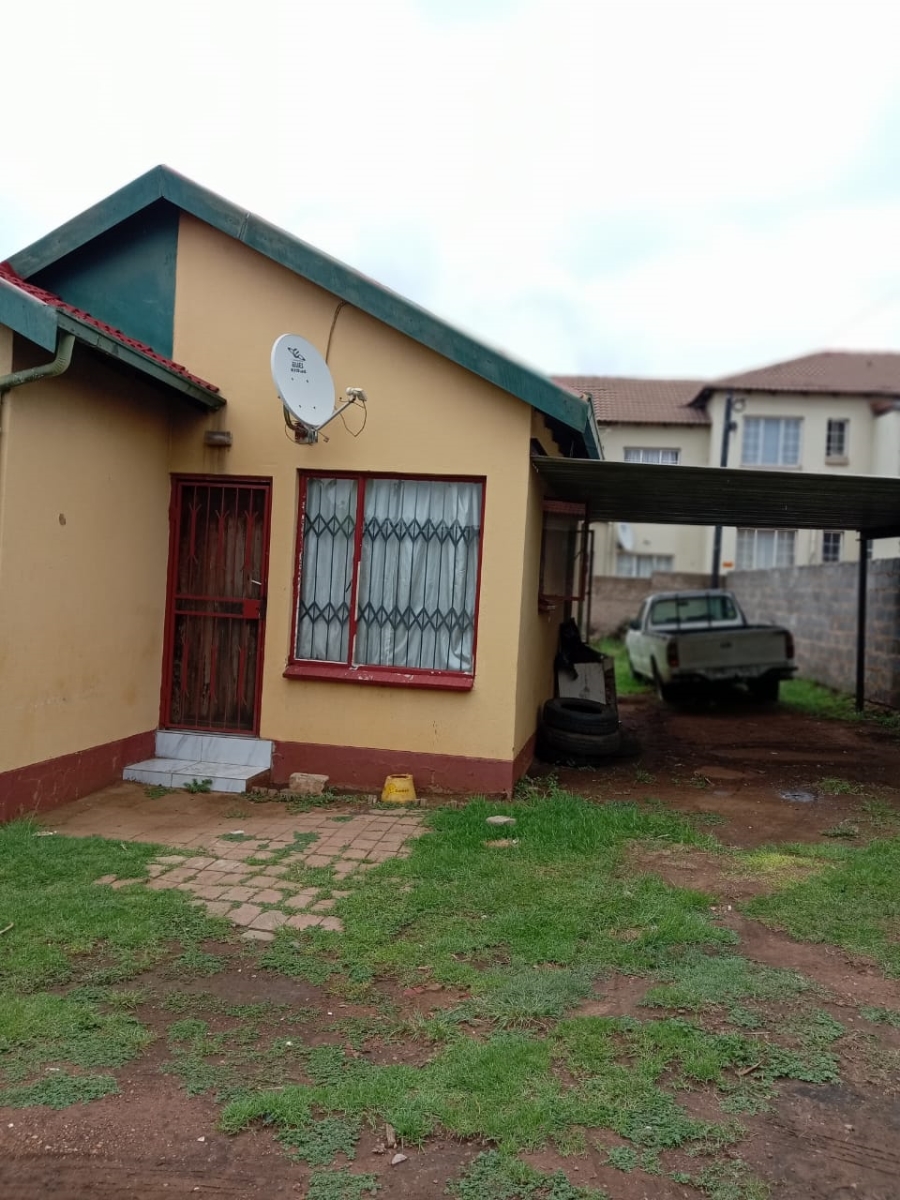 To Let 2 Bedroom Property for Rent in Elsburg Gauteng