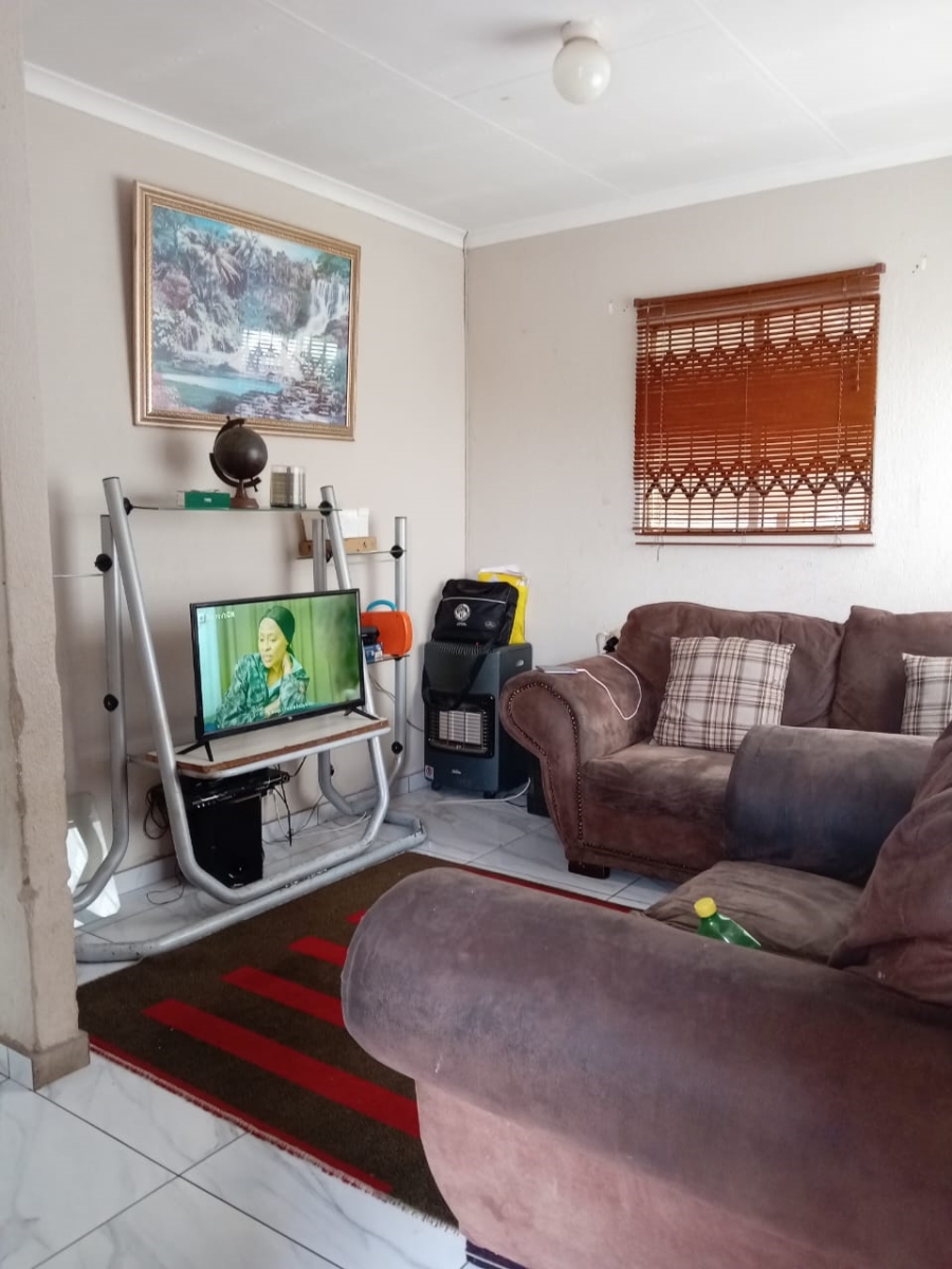 To Let 2 Bedroom Property for Rent in Elsburg Gauteng