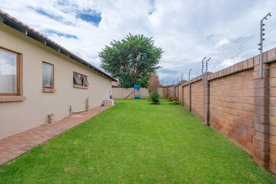 3 Bedroom Property for Sale in Eldo Lakes Estate Gauteng