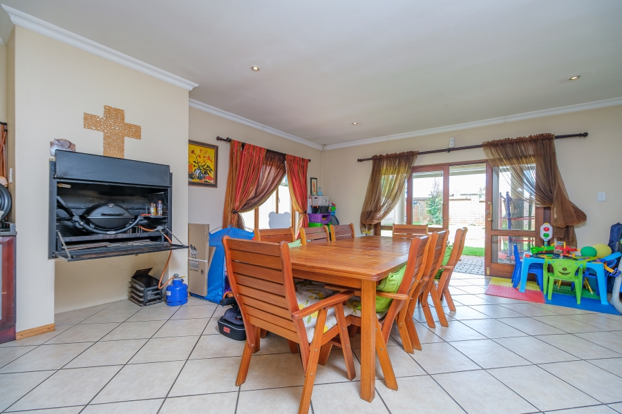 3 Bedroom Property for Sale in Eldo Lakes Estate Gauteng