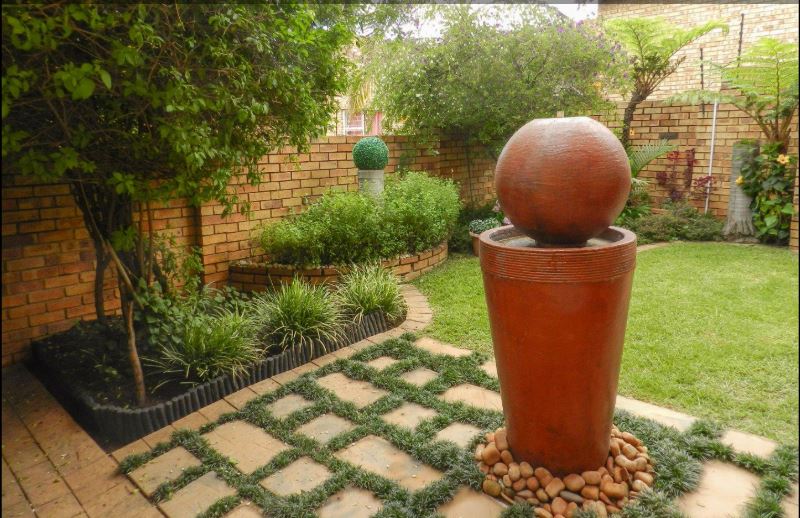 4 Bedroom Property for Sale in Willowbrook Gauteng