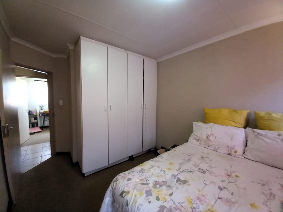 2 Bedroom Property for Sale in Birchleigh Gauteng