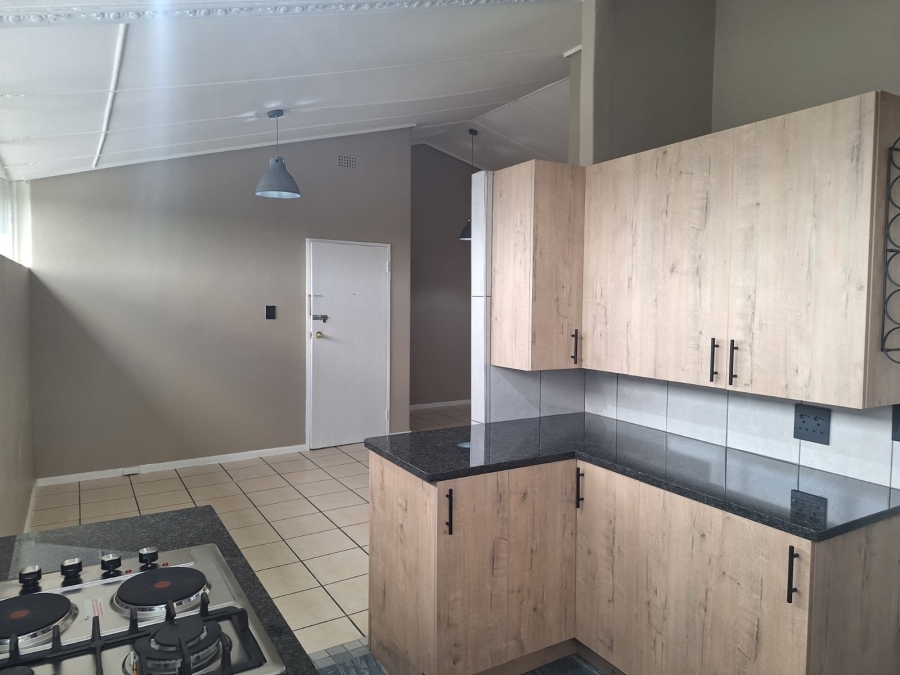 2 Bedroom Property for Sale in Bonaero Park Gauteng