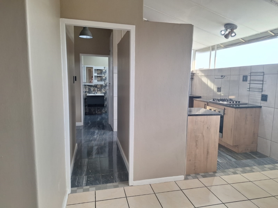 2 Bedroom Property for Sale in Bonaero Park Gauteng