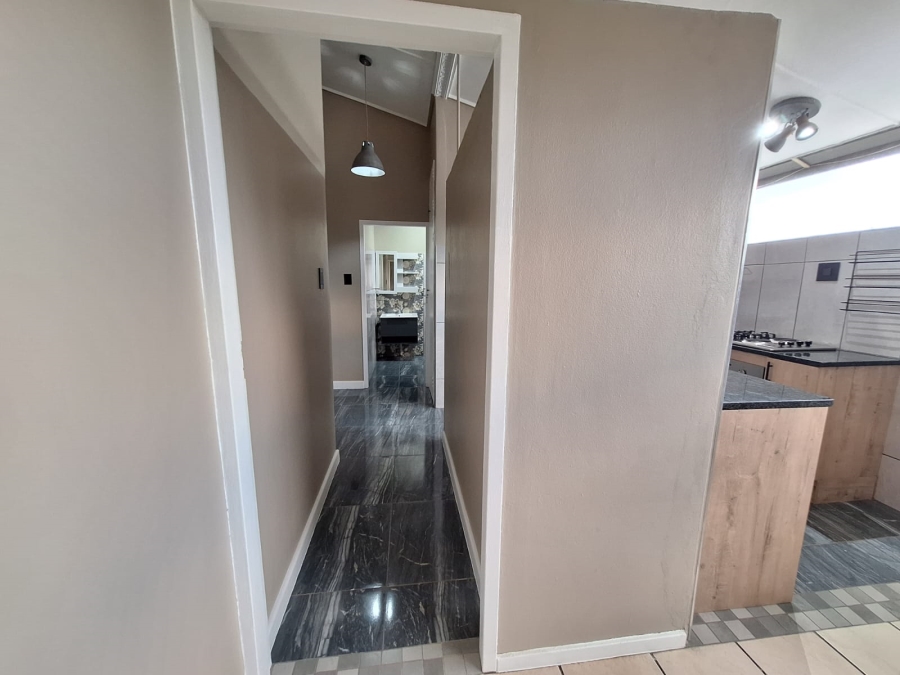 2 Bedroom Property for Sale in Bonaero Park Gauteng