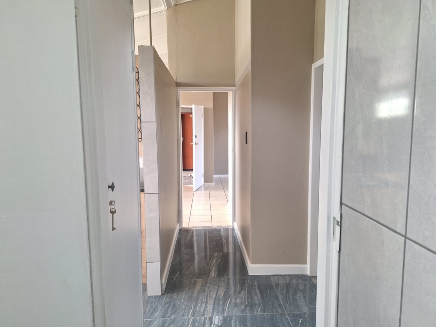 2 Bedroom Property for Sale in Bonaero Park Gauteng