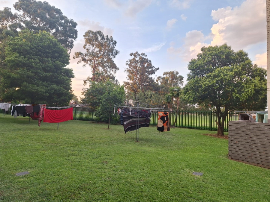 2 Bedroom Property for Sale in Bonaero Park Gauteng