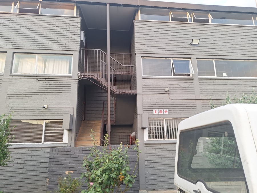 2 Bedroom Property for Sale in Bonaero Park Gauteng