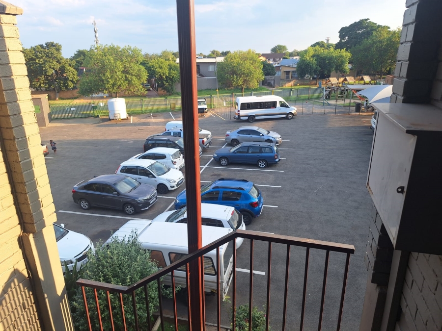 2 Bedroom Property for Sale in Bonaero Park Gauteng