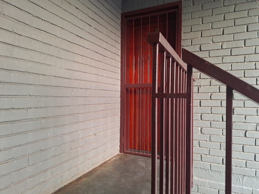 2 Bedroom Property for Sale in Bonaero Park Gauteng