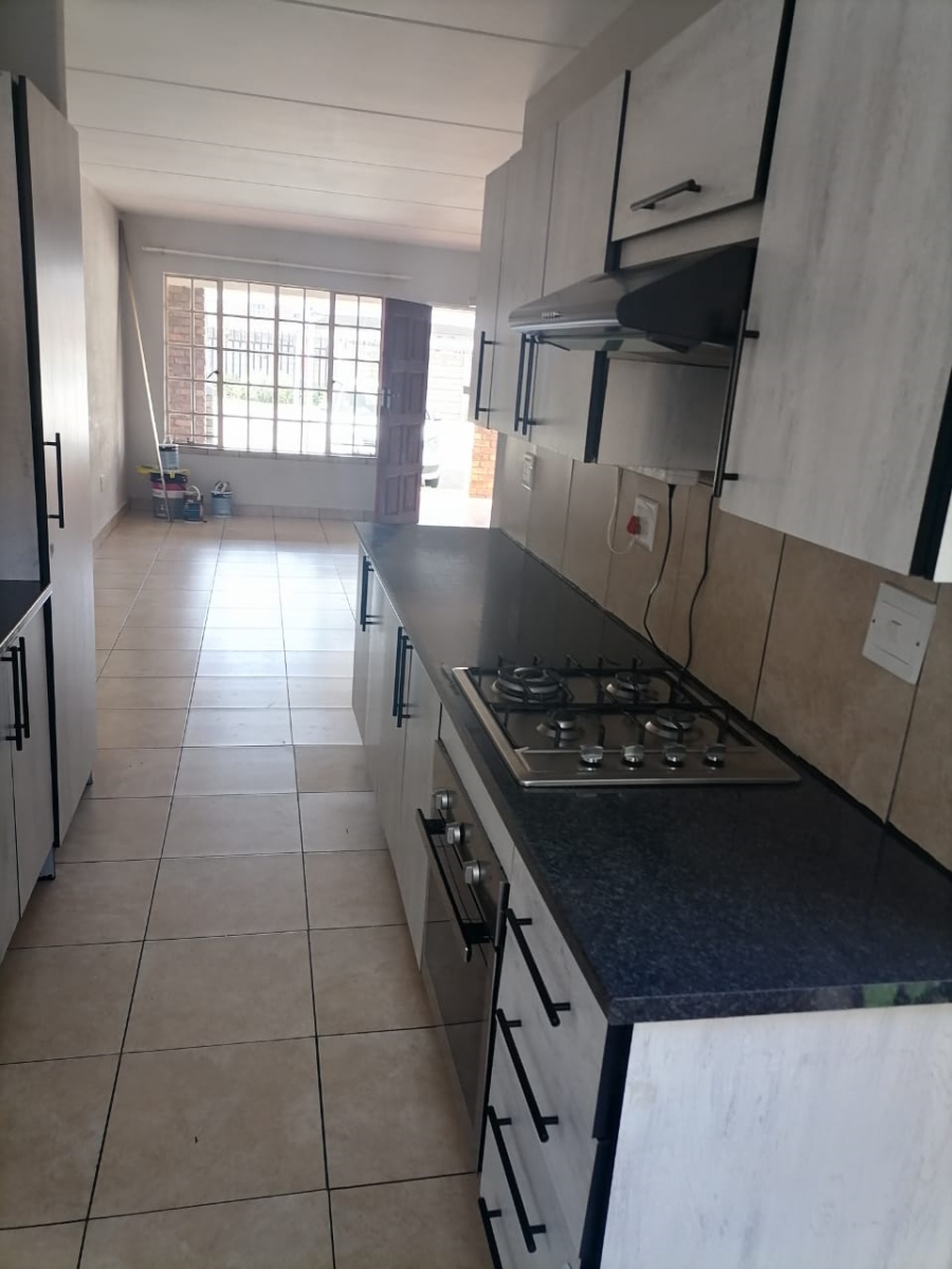 3 Bedroom Property for Sale in Beyers Park Gauteng