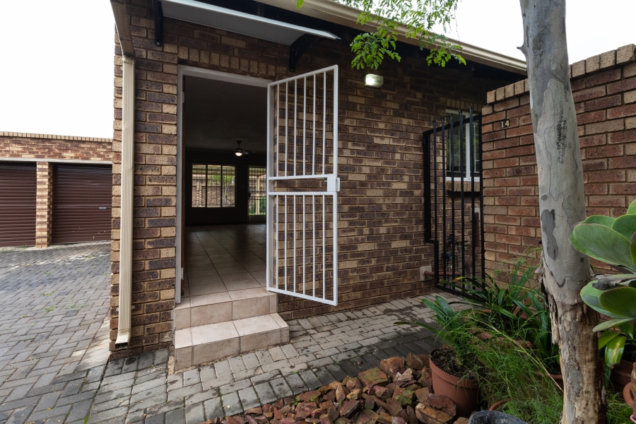 To Let 3 Bedroom Property for Rent in Rietvalleirand Gauteng