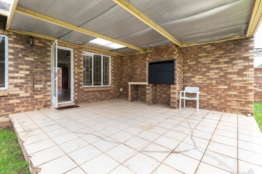 To Let 3 Bedroom Property for Rent in Rietvalleirand Gauteng