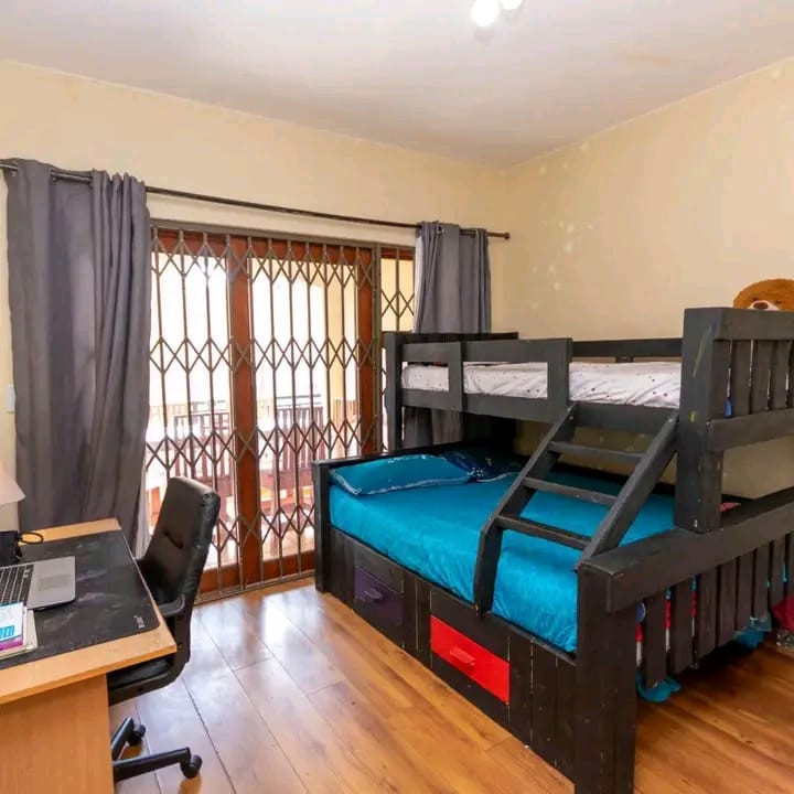 2 Bedroom Property for Sale in Erand Gardens Gauteng